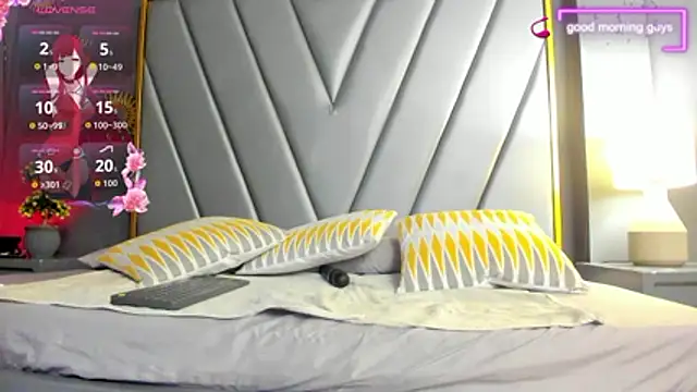 BrendaAdams  online show from December 5, 2025, 10:46 am