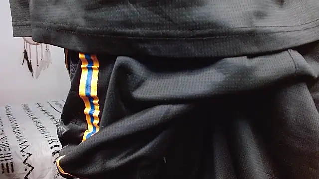 Snapshot of aaron_blug chatting on December 8, 2024, 3:45 pm aaron blug online show from December 8, 2024, 3:45 pm