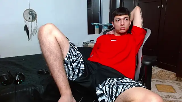 Snapshot of aaron_blug chatting on January 20, 2025, 5:59 am aaron blug online show from January 20, 2025, 5:59 am