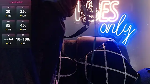 Snapshot of LOLIITA__LOVE chatting on January 4, 2025, 11:59 pm LOLIITA LOVE online show from January 4, 2025, 11:59 pm