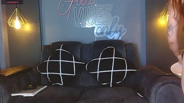 Snapshot of LOLIITA__LOVE chatting on October 8, 2025, 5:10 pm LOLIITA LOVE online show from October 8, 2025, 5:10 pm