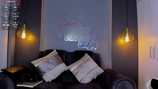 Snapshot of LOLIITA__LOVE chatting on December 3, 2025, 5:55 pm LOLIITA LOVE online show from December 3, 2025, 5:55 pm