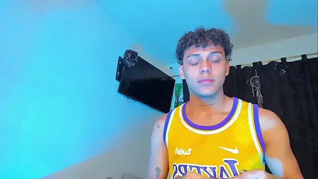 Snapshot of visaelX chatting on December 5, 2024, 12:00 pm visaelX online show from December 5, 2024, 12:00 pm