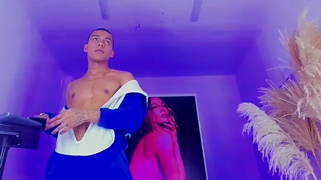 Snapshot of visaelX chatting on January 24, 2025, 1:03 pm visaelX online show from January 24, 2025, 1:03 pm