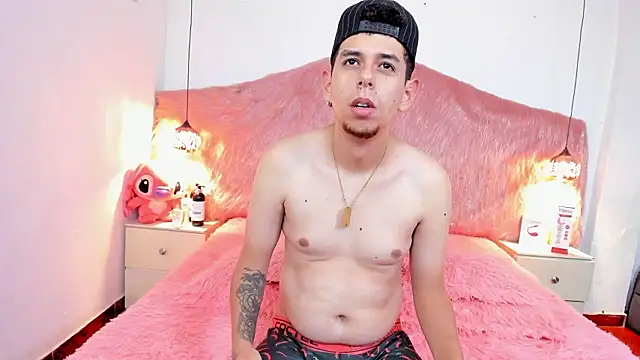 Derek and Skarlet online show from February 18, 2026, 9:49 am