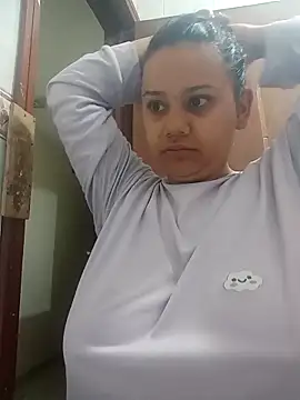  Miaaleon online show from December 18, 2025, 10:21 am