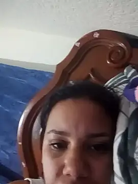  Miaaleon online show from December 21, 2025, 10:33 am