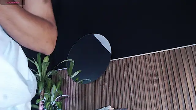 DilanJonnes  online show from December 30, 2024, 12:22 am