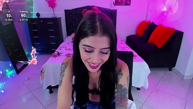 Melanny lopez18 online show from November 27, 2025, 8:22 pm