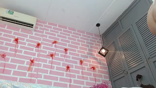 emy 0 online show from February 19, 2025, 7:59 pm