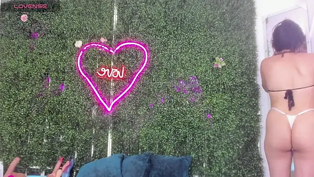 emy 0 online show from February 9, 2026, 7:40 pm