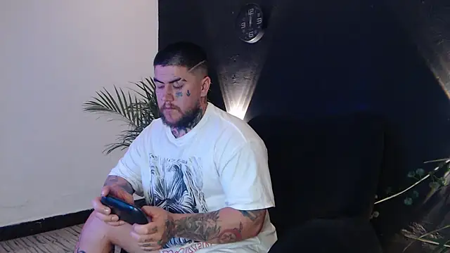 Ash gusbig online show from February 27, 2025, 5:56 am