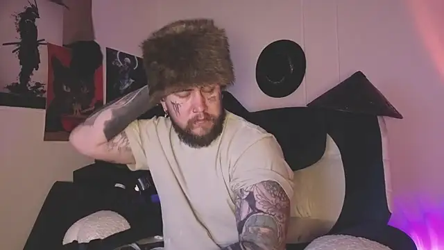 Ash gusbig online show from March 19, 2026, 3:32 am