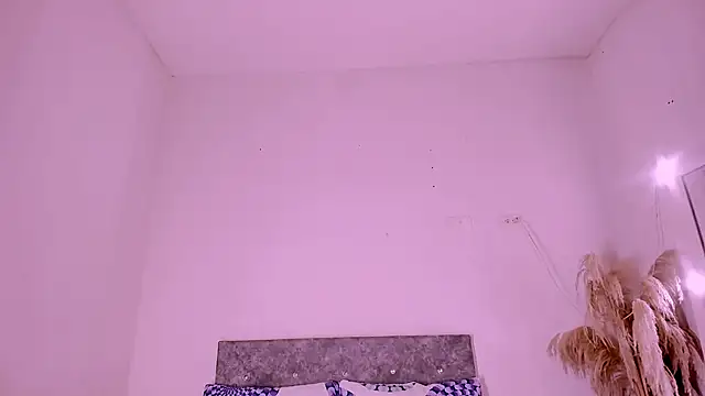 Snapshot of carolinemiller7 chatting on May 31, 2026, 7:37 am carolinemiller7 online show from May 31, 2026, 7:37 am