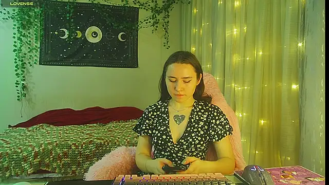 Aurora workerr online show from December 21, 2025, 11:06 am