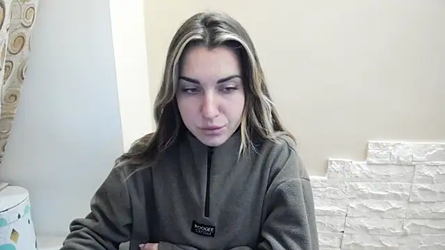 Summmmersky online show from December 18, 2025, 2:34 pm