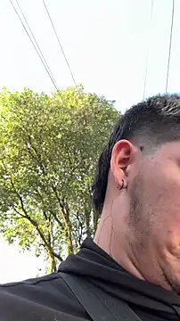 Snapshot of hellofmike chatting on December 13, 2025, 8:58 pm hellofmike online show from December 13, 2025, 8:58 pm