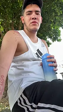 Snapshot of hellofmike chatting on December 15, 2025, 1:59 pm hellofmike online show from December 15, 2025, 1:59 pm