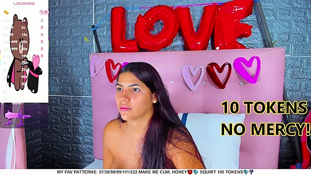 Snapshot of AriannaLewiis chatting on February 17, 2025, 10:58 pm AriannaLewiis online show from February 17, 2025, 10:58 pm