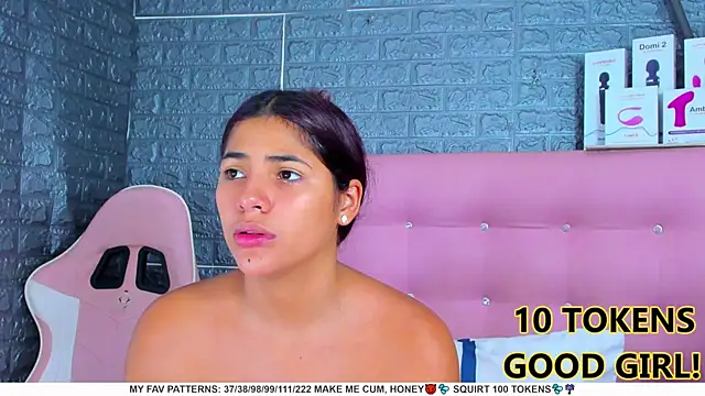 Snapshot of AriannaLewiis chatting on February 26, 2025, 7:49 pm AriannaLewiis online show from February 26, 2025, 7:49 pm