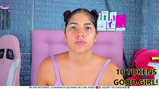 Snapshot of AriannaLewiis chatting on February 28, 2025, 11:12 pm AriannaLewiis online show from February 28, 2025, 11:12 pm