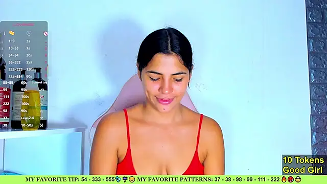 Snapshot of AriannaLewiis chatting on November 5, 2025, 6:52 pm AriannaLewiis online show from November 5, 2025, 6:52 pm