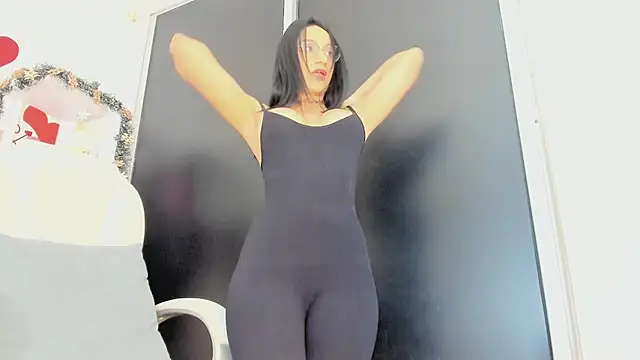 UrNewFantasy online show from January 8, 2025, 7:56 pm