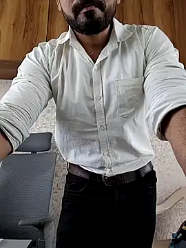 indianguy89 online show from February 11, 2026, 10:42 am