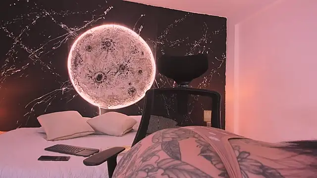 GinebraaFox  online show from February 20, 2025, 3:41 pm