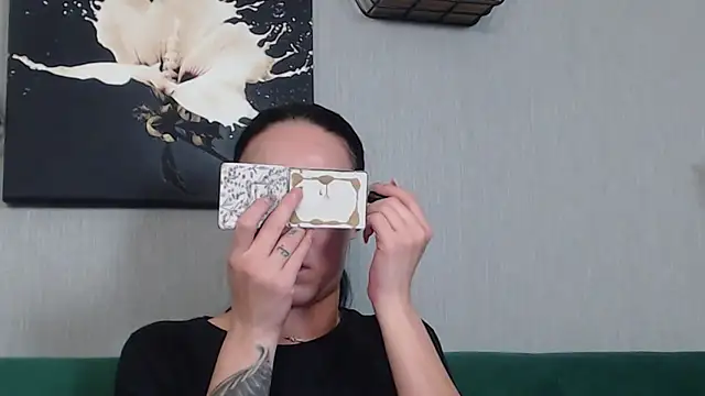 IzabelllNoir online show from February 12, 2026, 8:53 am