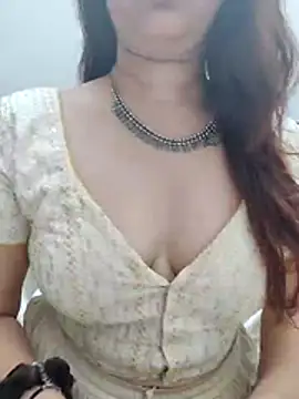 Snapshot of Brown_Maxi chatting on May 12, 2026, 2:58 pm Brown Maxi online show from May 12, 2026, 2:58 pm