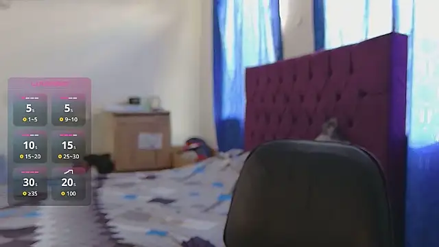 Snapshot of Lucy_Fer5 chatting on December 17, 2025, 8:37 pm Lucy Fer5 online show from December 17, 2025, 8:37 pm