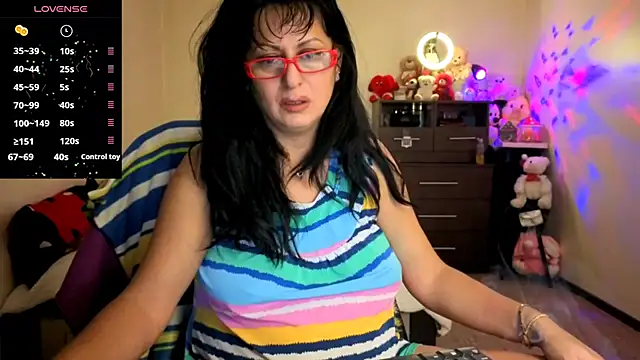 Snapshot of YourDreamLoverr chatting on November 28, 2025, 12:24 am YourDreamLoverr online show from November 28, 2025, 12:24 am