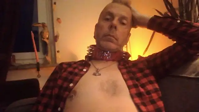 SHARPSkinhead online show from June 5, 2026, 9:09 pm