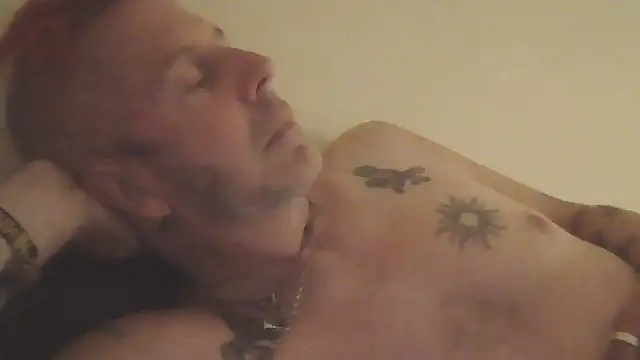 Snapshot of SHARPSkinhead chatting on July 13, 2026, 9:50 pm SHARPSkinhead online show from July 13, 2026, 9:50 pm