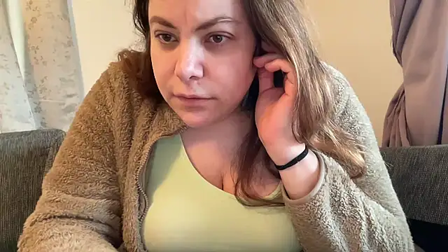 cumwithmee3 online show from November 5, 2025, 12:38 pm