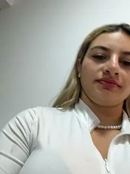 AtheneaRossi online show from February 22, 2026, 10:41 pm