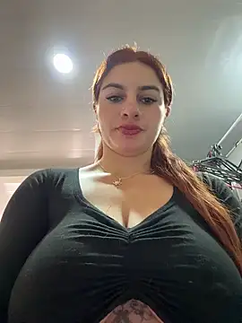 Snapshot of AtheneaRossi chatting on May 21, 2026, 2:46 pm AtheneaRossi online show from May 21, 2026, 2:46 pm