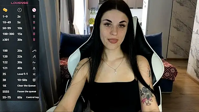 Mary   Moore online show from November 9, 2025, 7:39 am