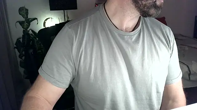 Snapshot of Mr_Beef chatting on December 7, 2024, 10:06 pm Mr Beef online show from December 7, 2024, 10:06 pm