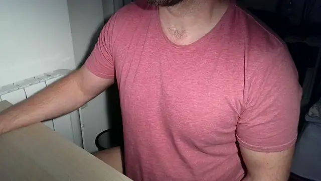 Snapshot of Mr_Beef chatting on January 7, 2025, 5:20 pm Mr Beef online show from January 7, 2025, 5:20 pm