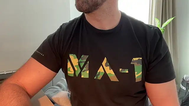 Snapshot of Mr_Beef chatting on January 17, 2025, 1:35 pm Mr Beef online show from January 17, 2025, 1:35 pm