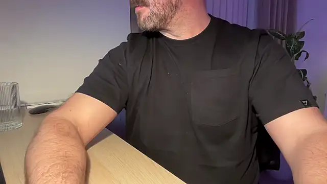 Snapshot of Mr_Beef chatting on January 30, 2025, 9:47 pm Mr Beef online show from January 30, 2025, 9:47 pm