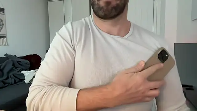 Snapshot of Mr_Beef chatting on February 11, 2025, 12:37 pm Mr Beef online show from February 11, 2025, 12:37 pm