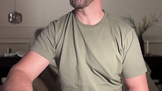 Snapshot of Mr_Beef chatting on September 20, 2025, 9:49 pm Mr Beef online show from September 20, 2025, 9:49 pm