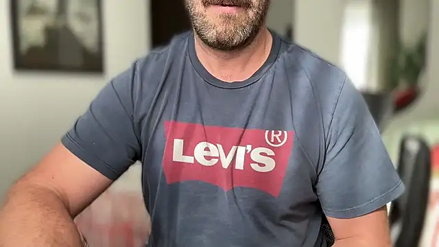 Snapshot of Mr_Beef chatting on September 30, 2025, 12:21 pm Mr Beef online show from September 30, 2025, 12:21 pm