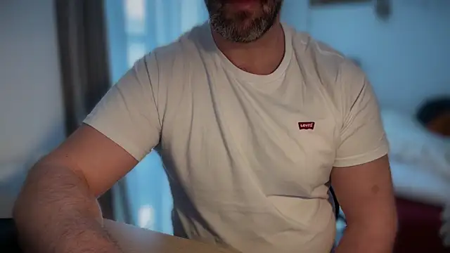 Mr Beef online show from January 11, 2026, 1:27 pm