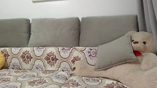  JustmeHere  online show from November 3, 2025, 8:43 pm