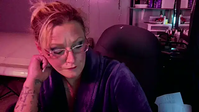 Snapshot of Lisalovely6981 chatting on January 26, 2025, 10:24 pm Lisalovely6981 online show from January 26, 2025, 10:24 pm