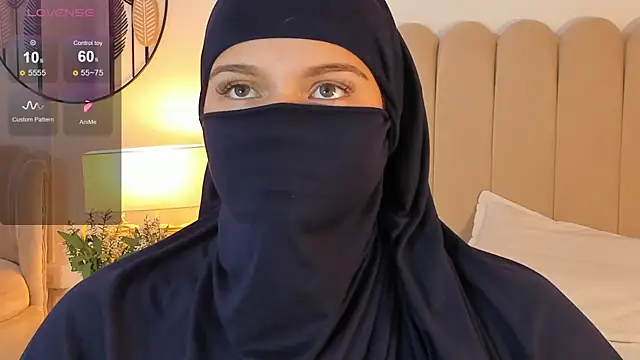 Snapshot of anna-henao chatting on December 6, 2024, 3:33 pm anna-henao online show from December 6, 2024, 3:33 pm